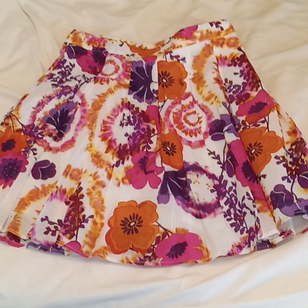 Byergirl Girls Floral XL(16) pleated Lined Skirt. Flowy, Boho, Carefree, Dressy